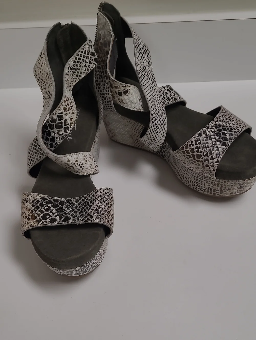 Diba True Women's Snake-Print Platform Sandals - Gray/White/Brown - Size 8.5